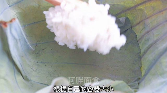 教你糯米做凉切糕，一层比一层好吃，软软糯糯像粽子，一个就够了【阿胖面食】 смотреть онлайн