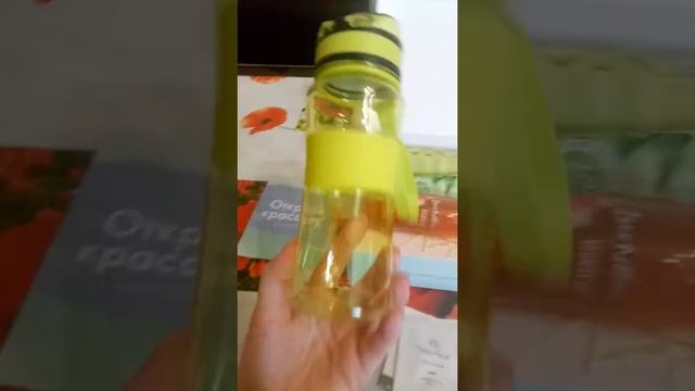 Открытие бьюти бокса от Орифлейм смотреть онлайн