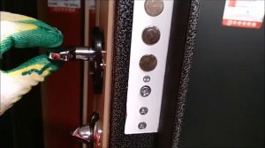 Не ждем пока сломается замок на входной двери.