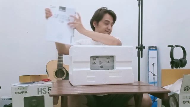 Unboxing Speaker Monitor Yamaha Hs5 смотреть онлайн