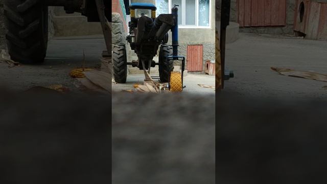 Самодельный кукурузный мини комбайн для мотоблока ZUBR! смотреть онлайн