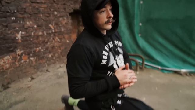 КАК ТРЕНИРОВАТЬСЯ СО СВОИМ ВЕСОМ? БЛУД И ГОГА смотреть онлайн