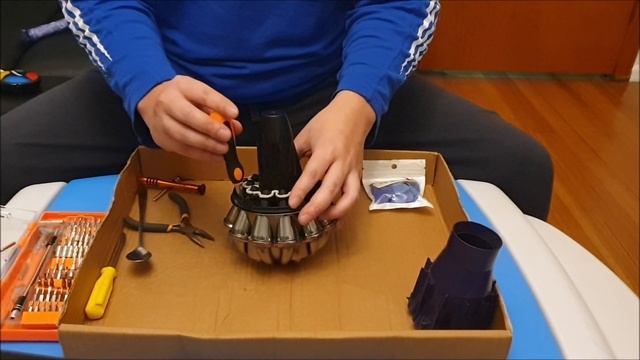 OPEN ME UP! Dyson DC58, DC59, V6 Disassembly and Clean смотреть онлайн