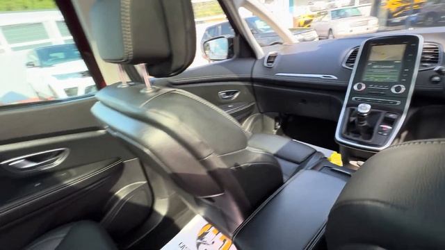 2017 RENAULT GRAND SCENIC 1.6 SIGNATURE NAV DCI 7 Seater Leather & Panoramic sunroof Castle Motors смотреть онлайн