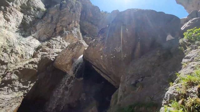 Малый Чимган 2098м и Гулькамские теснины смотреть онлайн