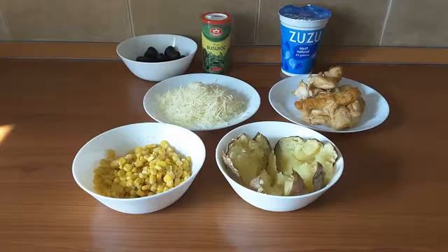 Oven baked (jacket) potatoes with chicken. Cartofi la cuptor cu pui. Картошка в духовке с курицей. смотреть онлайн