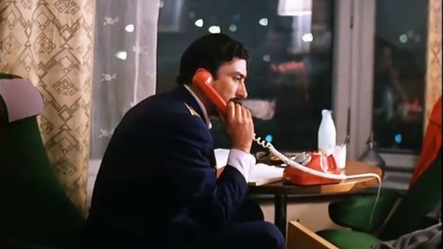 Але! Ларису Ивановну хочу!