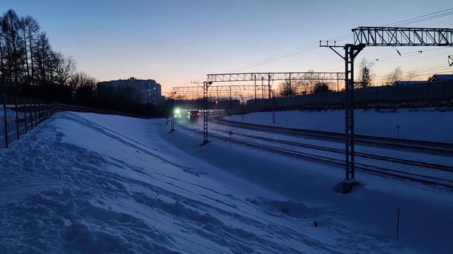 Два встречных пассажирских поезда смотреть онлайн