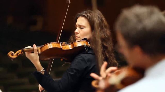 Lorenza Borrani & Chamber Orchestra of Europe смотреть онлайн