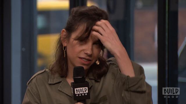 Sally Hawkins Explains How She Crafted Herself To Play Maud смотреть онлайн