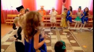 Весёлый общий танец _Ручки-ножки!_ на любой праздник в детском саду.mp4