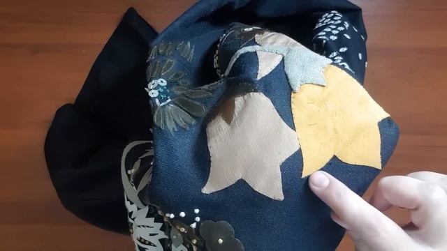 Интересное платье. Рассмотим в деталях. смотреть онлайн