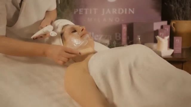 Общая Антивозрастная маска для лица смотреть онлайн