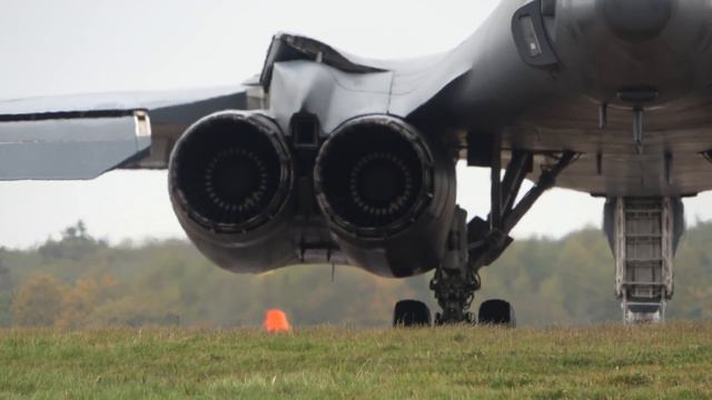 B-1 - Crew - Start Up - Departure - Arrival - RAF Fairford 10/11/21 смотреть онлайн