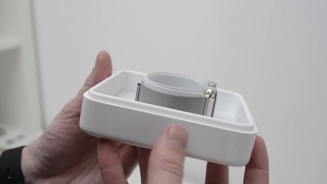 Распаковка и сравнение Apple Watch Sport и Apple Watch смотреть онлайн