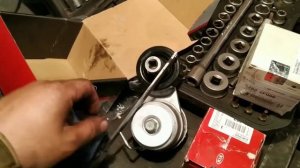 Замена ремня генератора и роликов Hyundai Santa Fe 3 , Kia Sportage дизеля!