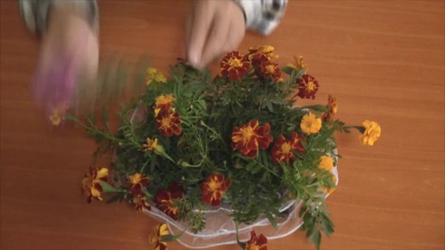 Цветочные композиции своими руками / Flower arrangement tutorial смотреть онлайн