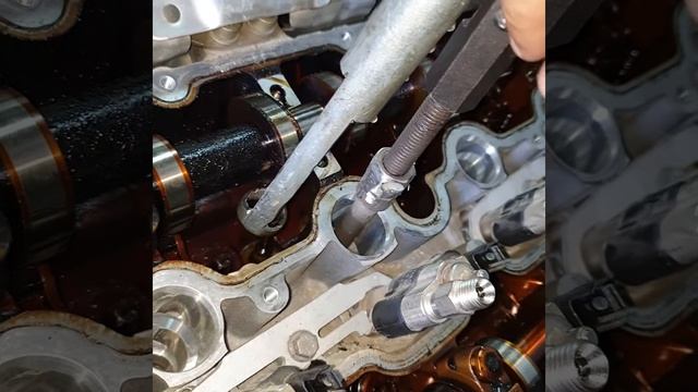замена маслосемных колпачков без снятие распредвалов на BMW мотор N63 смотреть онлайн