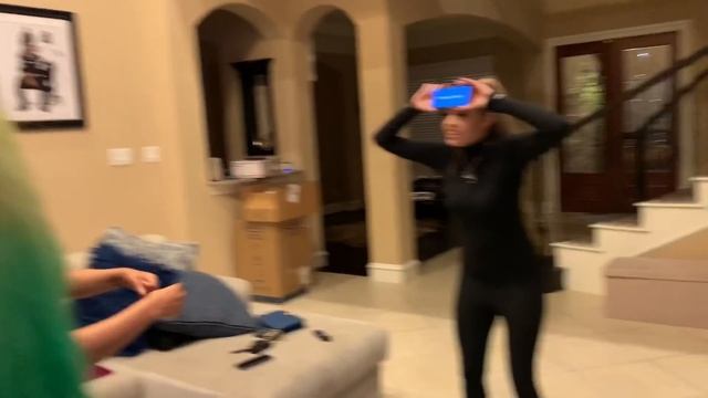 Charades "Heads Up" Challenge w/ WoahVicky, Bonez, & Gang! (MUST WATCH ?) смотреть онлайн