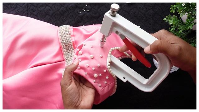HOW TO USE PEARL SETTING MACHINE/MANUAL PEARL RIVET FIXING DIY MACHINE/NAILED BEAD PUNCHING ON DRES смотреть онлайн