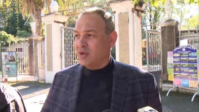 И.О. главы Сухумской администрации Кан Кварчия проинспектировал территорию столицы смотреть онлайн