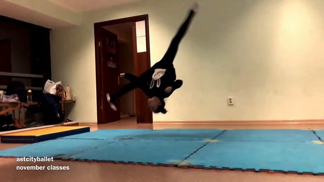 #astcityballet : November classes Творчество есть там, где есть жизнь и свобода...@adylerkinbaev смотреть онлайн