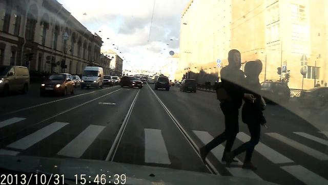 Зачем эти дураки тормозят?! / Why do these fools stopping? смотреть онлайн
