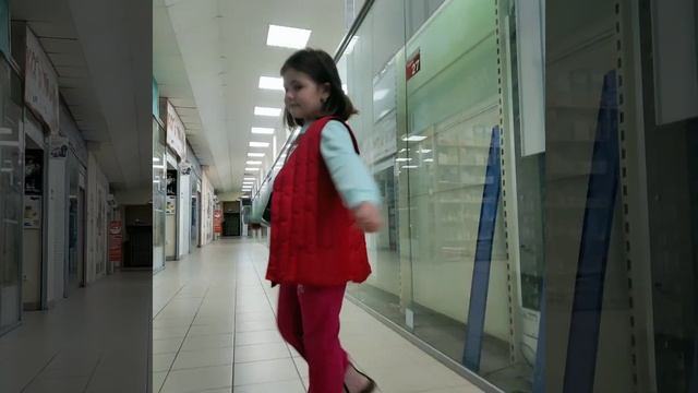 жилетка подростковая 400 руб успейте купить ,жилетка утепленная ,стеганая смотреть онлайн