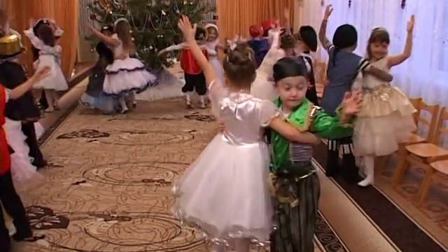 "Зима красавица" Вход на Новый Год смотреть онлайн