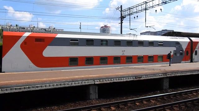 Москва. Поезд №65 Тольятти — Москва у пл. Выхино. 12 июня 2022