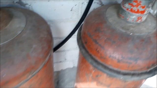 У нас на даче газ, подключили пропановый баллон!!! смотреть онлайн