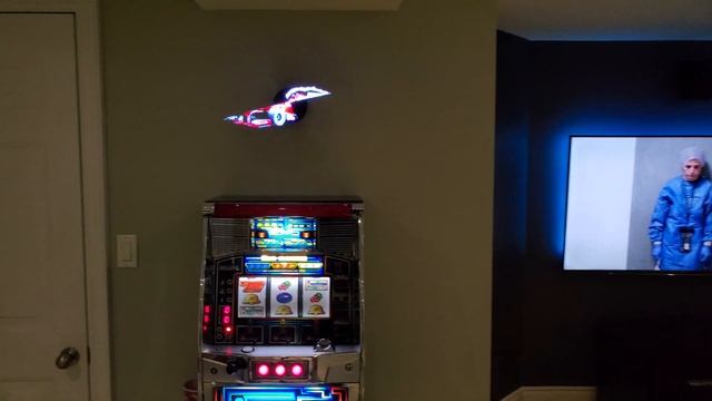 Holographic Fan Explained - nice addition to the mancave/ gameroom! смотреть онлайн