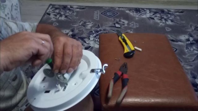 КАК ПРАВИЛЬНО ПОДКЛЮЧИТЬ ЛЮСТРУ//НОВАЯ ЛЮСТРА НА КУХНЮ смотреть онлайн