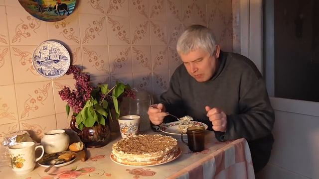 Геннадий Горин ужинает под песню Кино "Спокойная ночь" смотреть онлайн