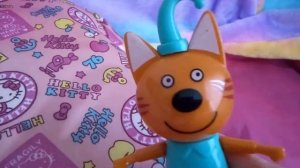 Пять котят прыгали в кроватке