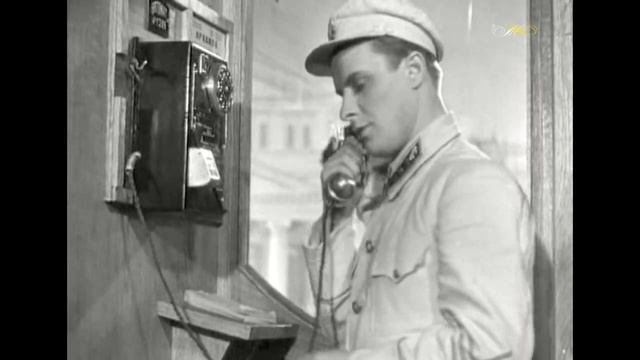 Она маникюрша... смотреть онлайн