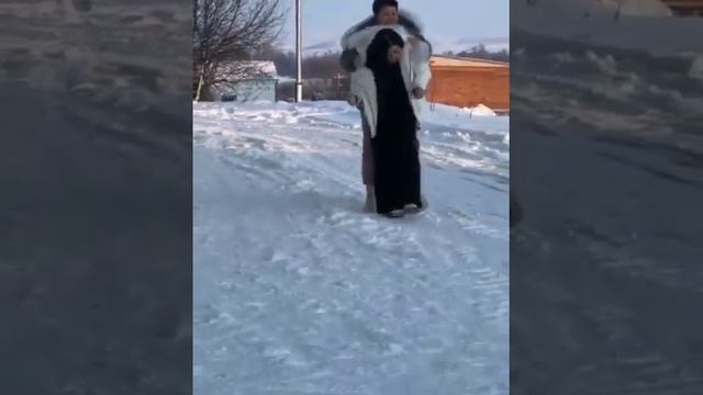 Скрытая камера - Ильсия Бадретдинова смотреть онлайн