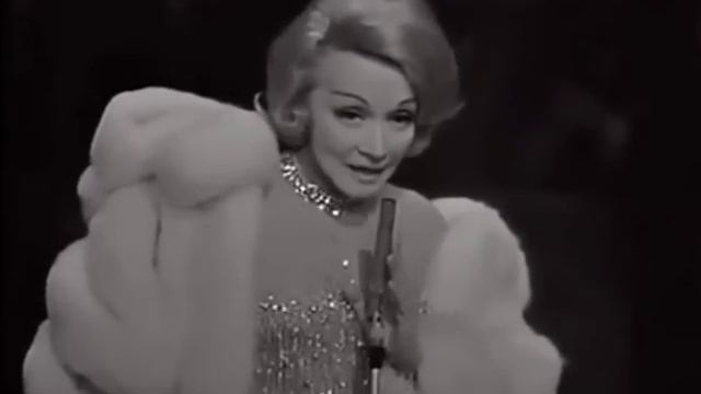 Marlene Dietrich - Johnny смотреть онлайн