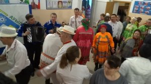 Марийский танец. Радуют Ю.Сайсанов и С. Зайнетдинов. Видео Хайбуллина Василия