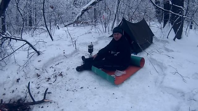 Ночевка в зимнем лесу смотреть онлайн