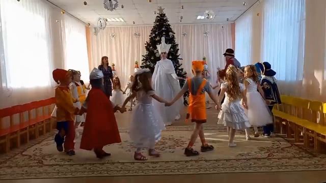 Новогодний праздник 2021 смотреть онлайн