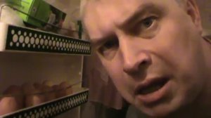 А я не понял! Что вы делаете в моем холодильнике? Вы хотите кушац?