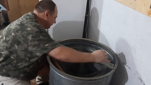 Откачка мёда 2020/ как качаем мёд смотреть онлайн