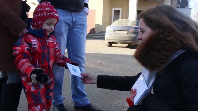 Луховицкие молодогвардейцы напомнили жителям района поздравить близких с Днем матери смотреть онлайн