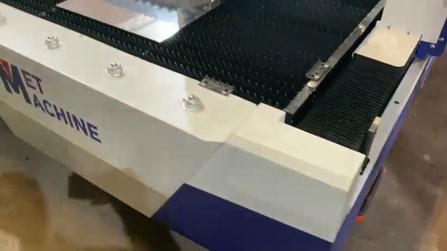 Станок лазерной резки 1500W смотреть онлайн