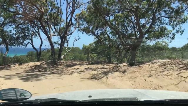 Fraser Island - Hyundai Terracan 4WD - Dreamin' Camping смотреть онлайн