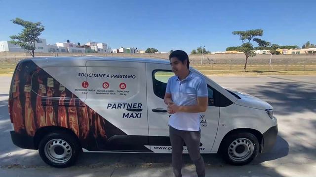 PRÁCTICA, ESPACIOSA... Y TURBO?😱 I Peugeot Partner 2021 смотреть онлайн