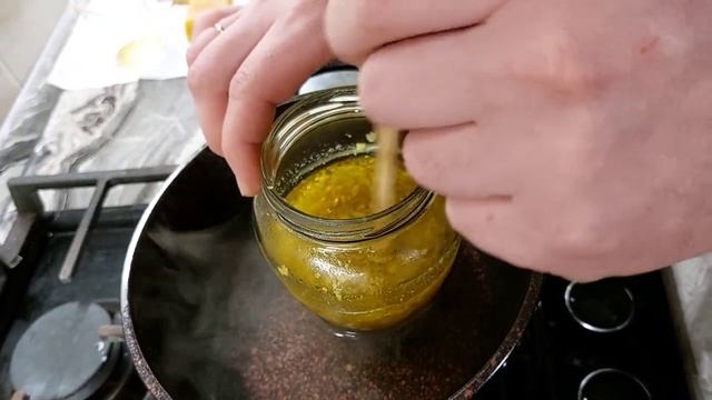 Как сделать крем защитный из пчелиного воска. смотреть онлайн