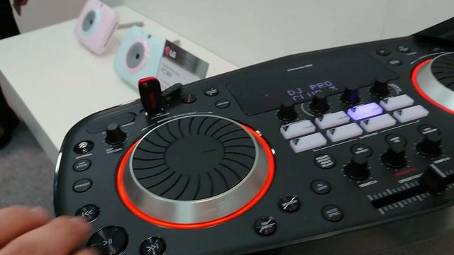 LG LoudR RK8 portable speaker with DJ functions смотреть онлайн