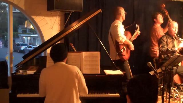 Hristo Vitchev Quintet EAST - "Blues for Clever Peter" смотреть онлайн